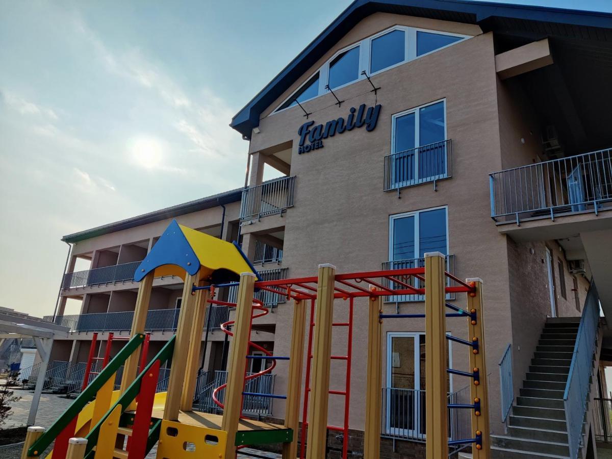 Family Hotel Gribovka Eksteriør bilde