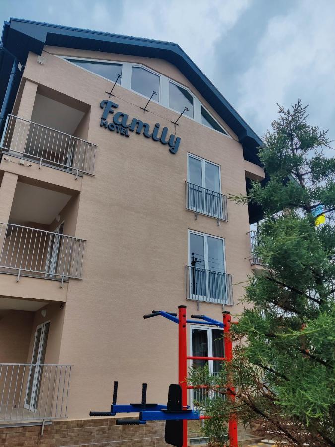 Family Hotel Gribovka Eksteriør bilde